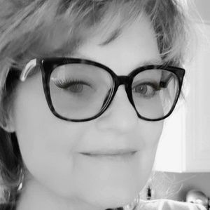 Meet your Posher, Teri